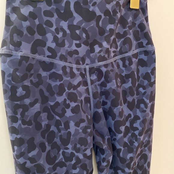 High Wasted Workout Leggings - Picture 6 of 9